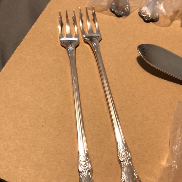 Rogers and brother silverware - Picture 3 of 6